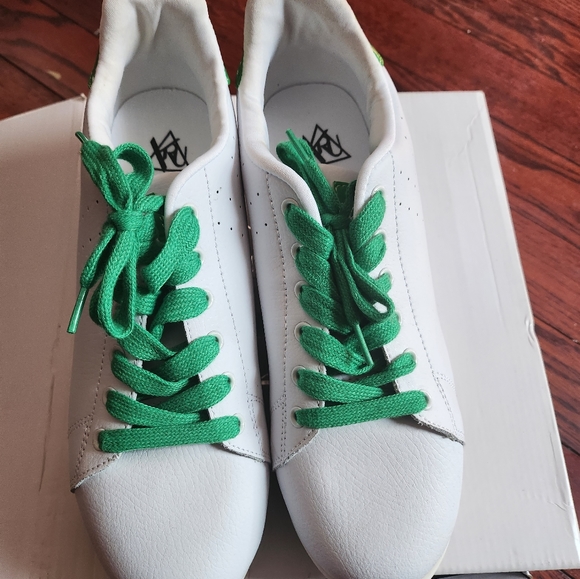 Yru Lala Platform Sneaker size 11 green and white - Picture 3 of 3